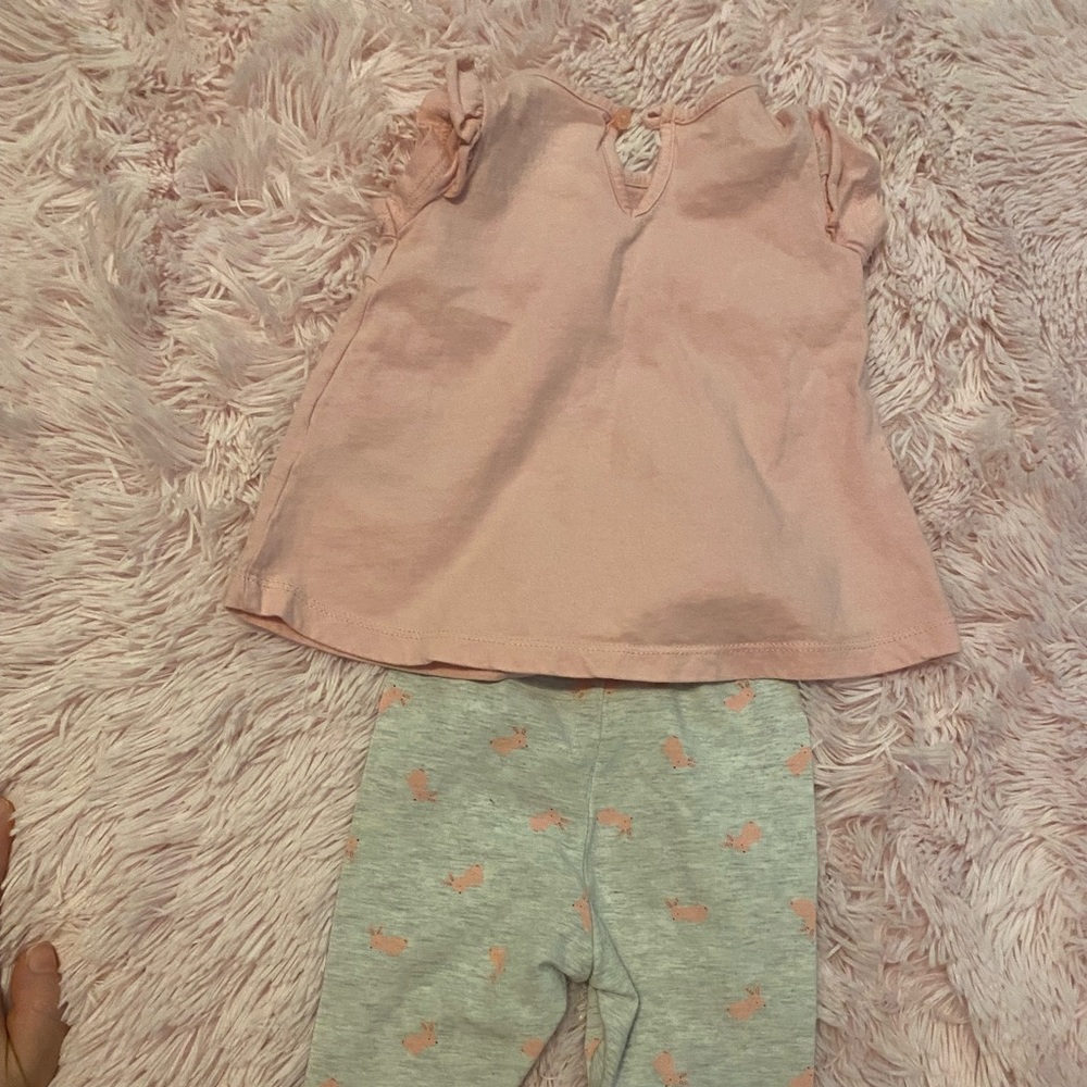Carter’s Easter set - Picture 2 of 4